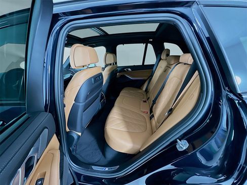 Used 2023 BMW X5 M50i w/ Executive Package image 27