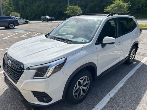 Used 2023 Subaru Forester Premium AWD/4WD image 16