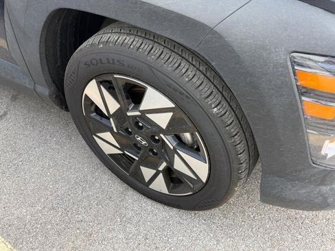 Used 2025 Hyundai Kona SEL FWD image 5