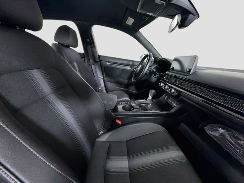 Used 2025 Honda Civic Sport image 28