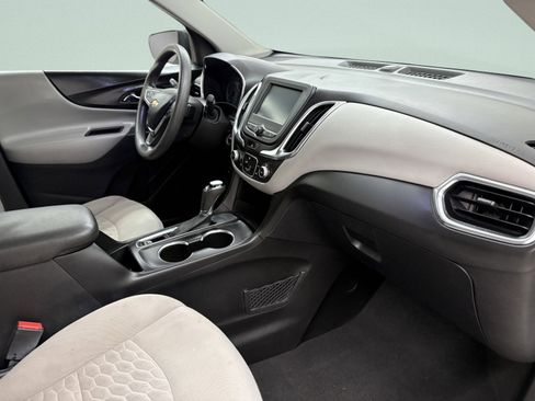 Used 2018 Chevrolet Equinox LS image 20