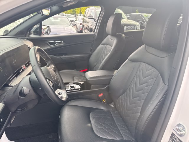 Used 2025 Kia Sportage X-Line AWD/4WD image 13