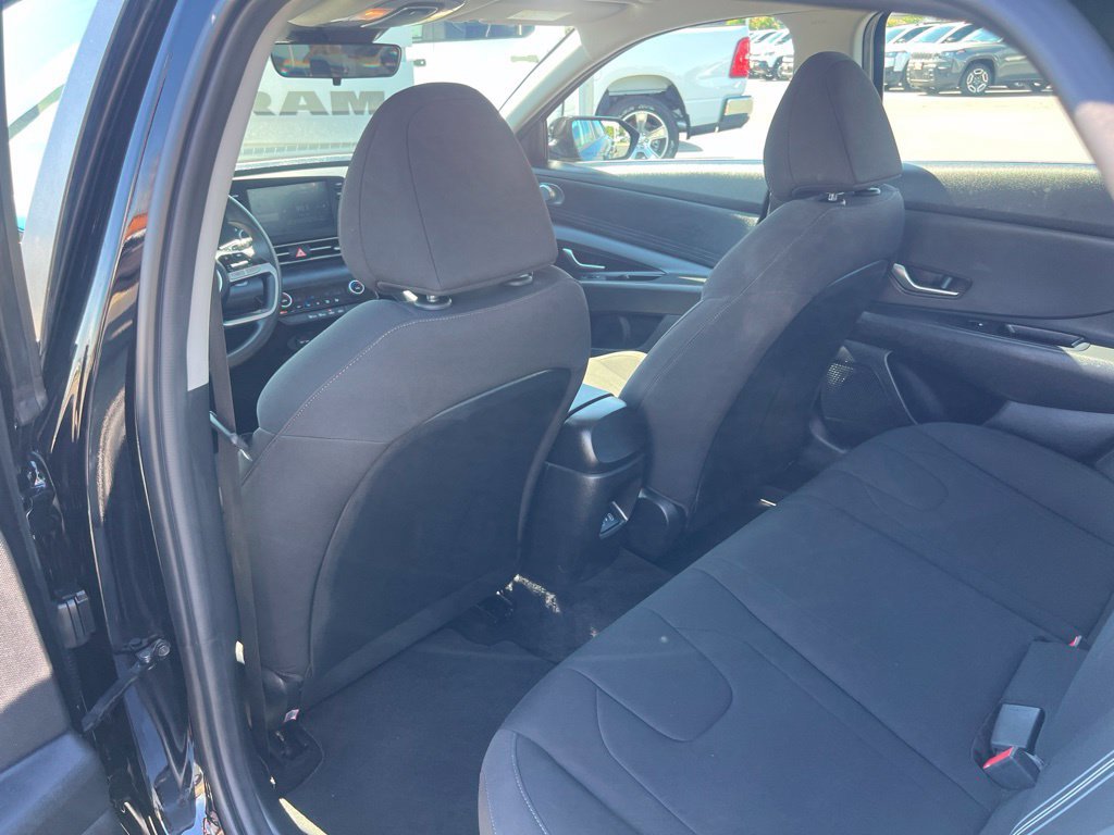 Used 2025 Hyundai Elantra Hybrid FWD image 23