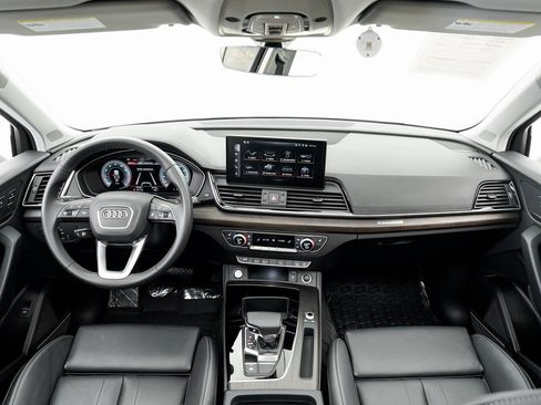 Certified 2025 Audi Q5 2.0T Premium Plus w/ Premium Plus Package image 20