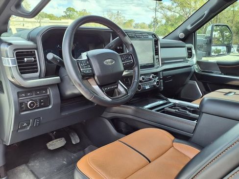 Used 2024 Ford F250 Platinum image 23