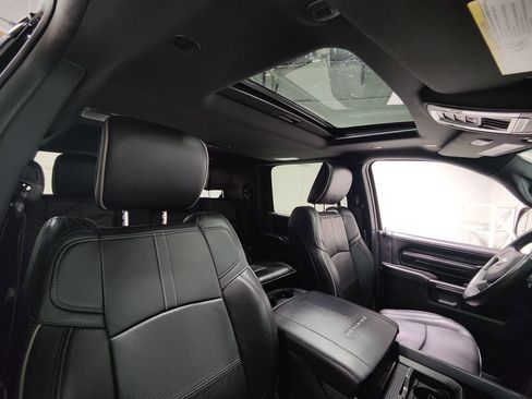 Used 2021 RAM 3500 Limited image 17