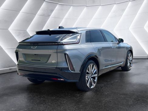 Certified 2026 Cadillac Lyriq Signature Luxury w/ Nappa Leather Package AWD/4WD image 23