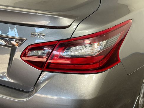 Used 2017 Nissan Altima 2.5 SR image 34
