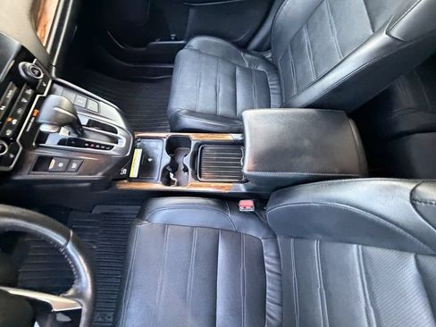 Used 2022 Honda CR-V Touring image 18