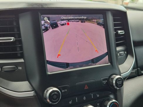 Used 2019 RAM 1500 Big Horn AWD/4WD image 13