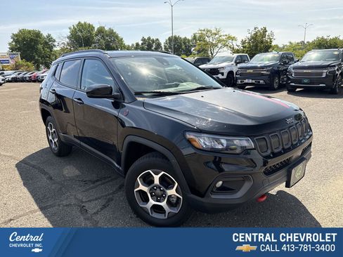 Used 2022 Jeep Compass Trailhawk w/ Trailhawk Convenience Group AWD/4WD image 1