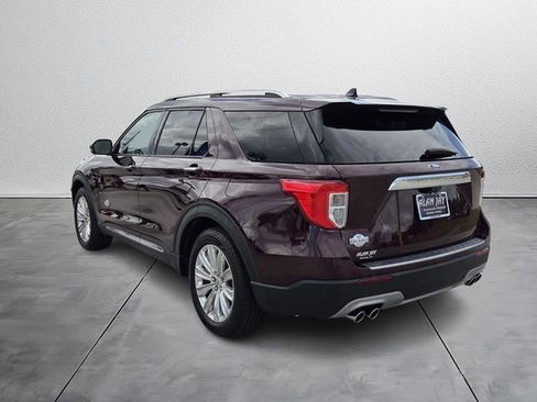 Used 2022 Ford Explorer King Ranch w/ Premium Technology Package image 4