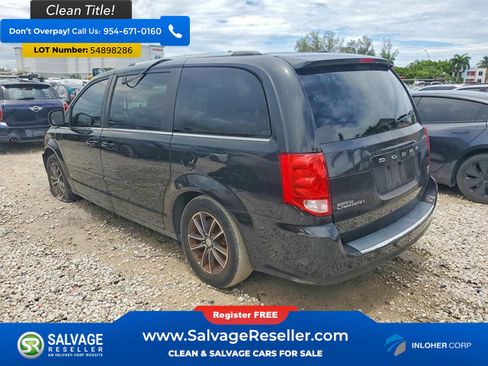 Used 2017 Dodge Grand Caravan SXT FWD image 3