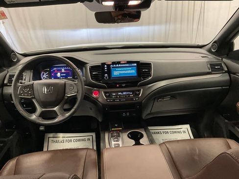 Used 2024 Honda Passport EX-L image 4