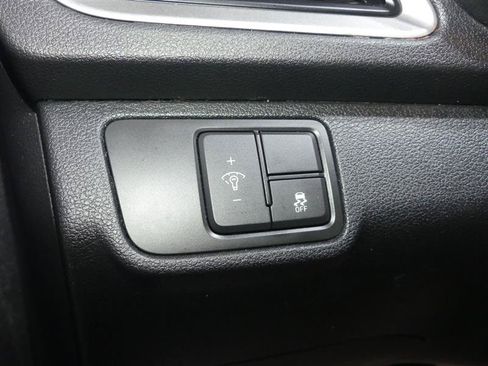 Used 2019 Hyundai Accent SE FWD image 28