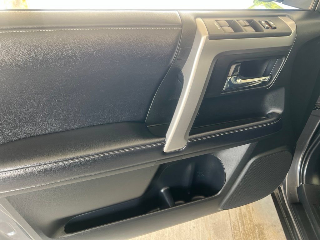 Used 2018 Toyota 4Runner SR5 Premium AWD/4WD image 7