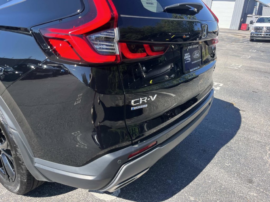 Used 2024 Honda CR-V Sport Touring image 12