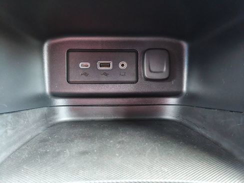Used 2019 Chevrolet Equinox LT w/ Driver Convenience Package FWD image 28