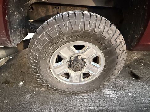 Used 2018 RAM 3500 Tradesman w/ Chrome Appearance Group image 9