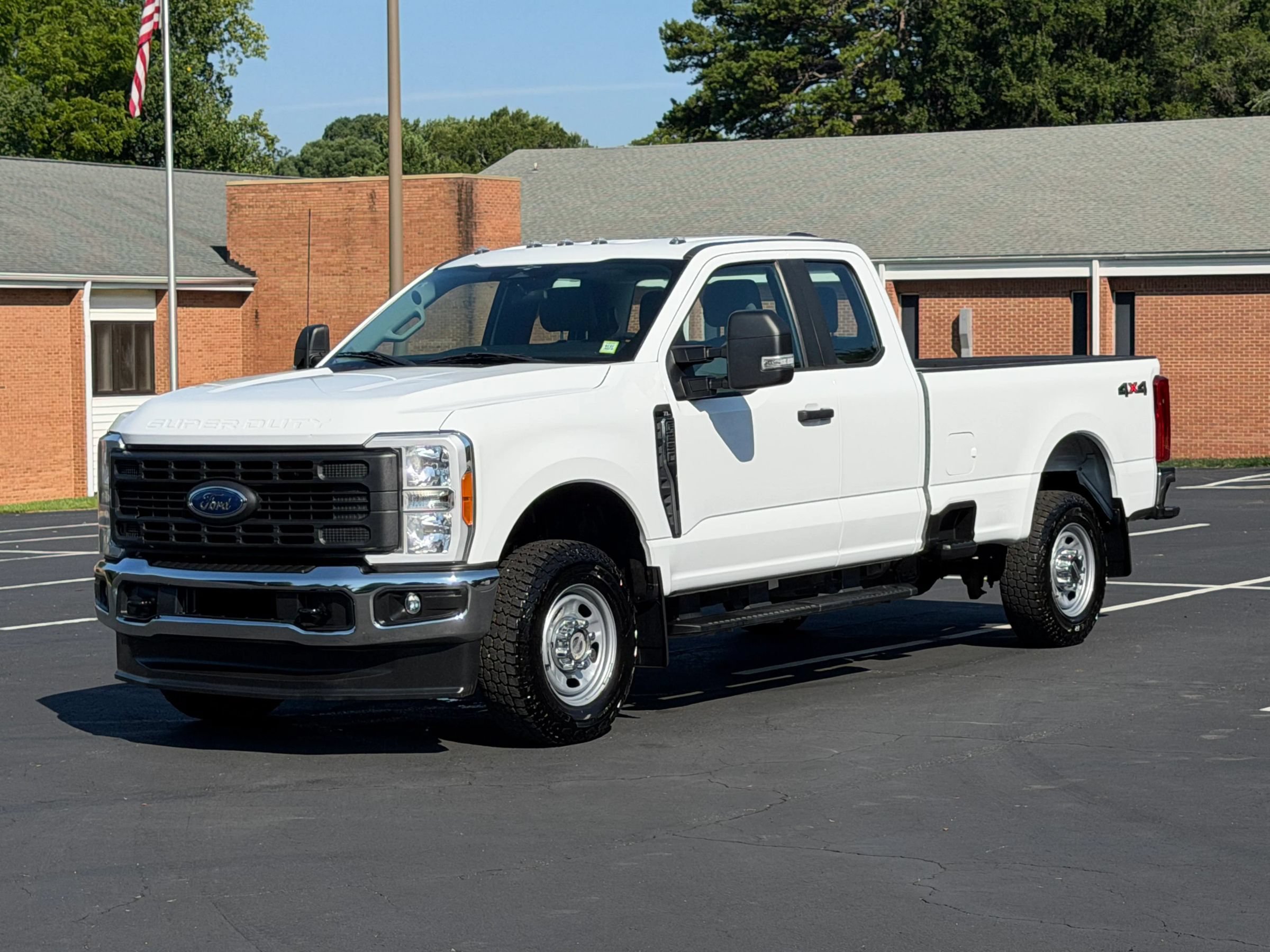 Used 2023 Ford F250 XL w/ XL Chrome Package AWD/4WD image 2