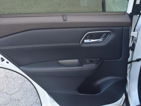 Used 2023 Nissan Rogue Platinum w/ Platinum Premium Package AWD/4WD image 50