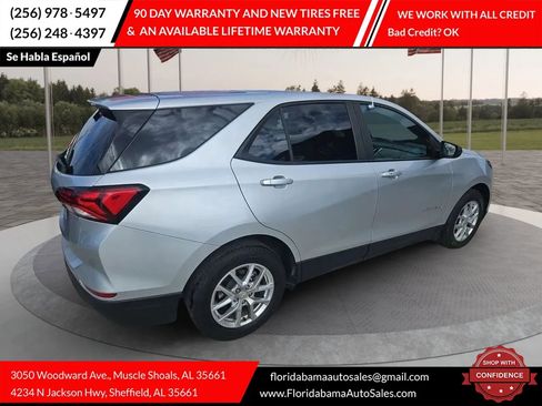 Used 2022 Chevrolet Equinox LS w/ LS Convenience Package image 4