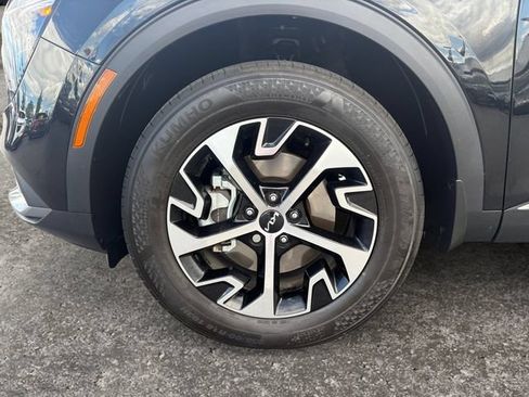 Certified 2023 Kia Sportage EX AWD/4WD image 14