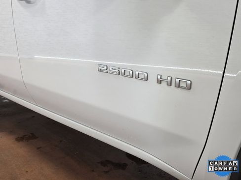 Used 2022 Chevrolet Silverado 2500 LTZ w/ LTZ Convenience Package image 13