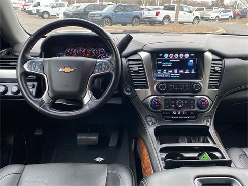 Used 2019 Chevrolet Suburban Premier image 8
