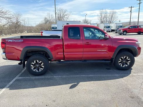 Used 2018 Toyota Tacoma TRD Off-Road image 5