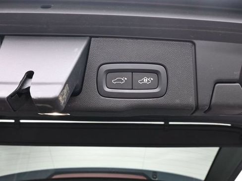 Used 2023 Volvo XC60 B5 Plus w/ Climate Package AWD/4WD image 31