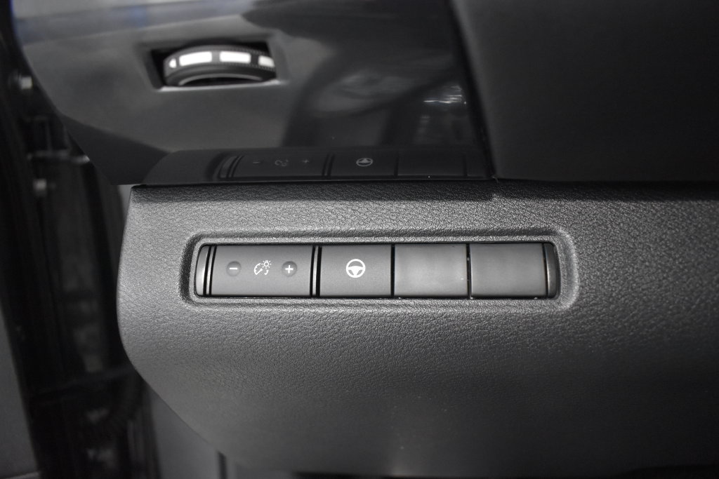 Certified 2024 Nissan Pathfinder SV AWD/4WD image 19