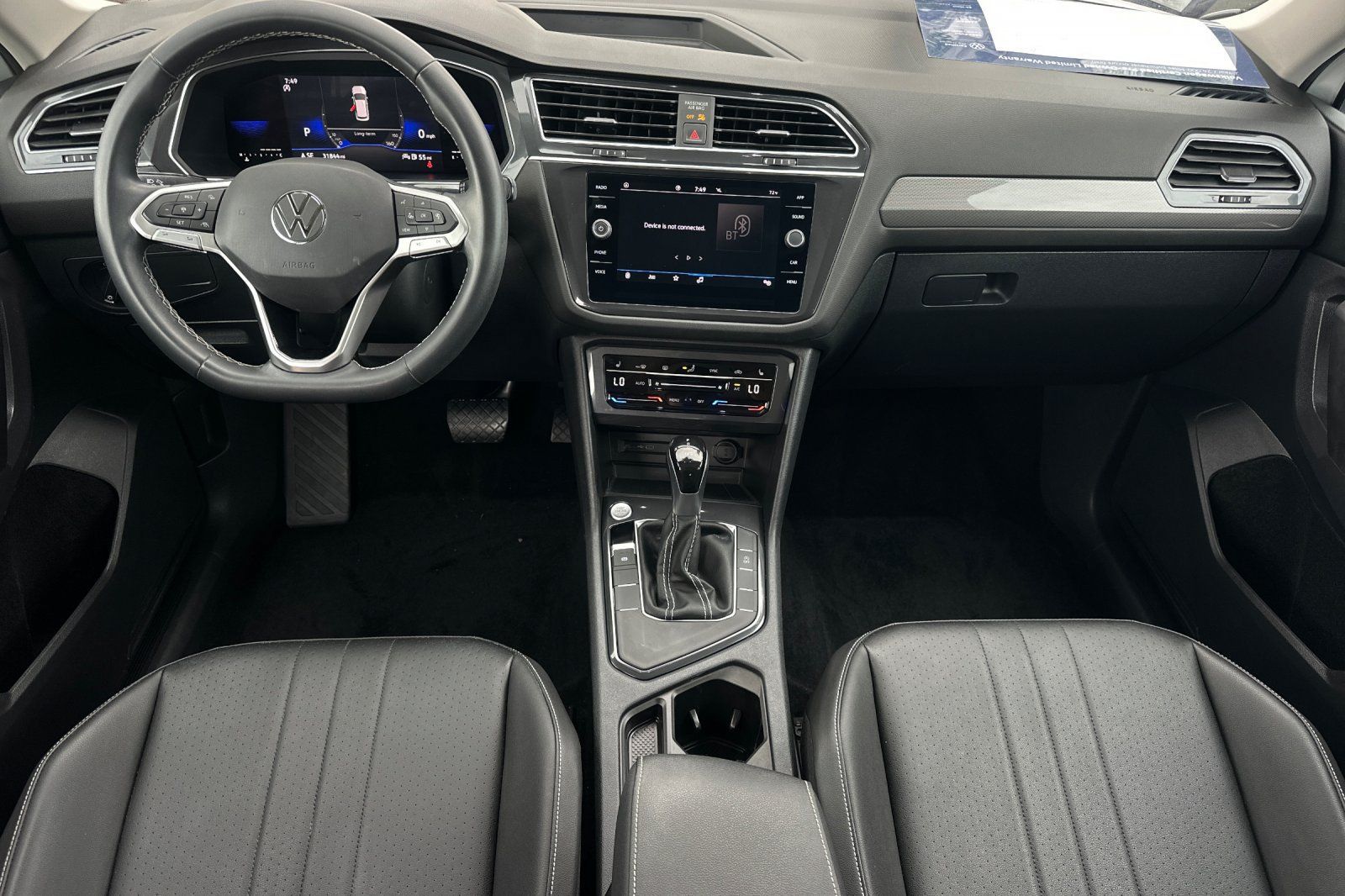 Used 2023 Volkswagen Tiguan SE w/ Panoramic Sunroof Package FWD image 13
