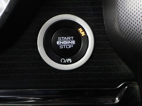 Used 2022 RAM 1500 Limited w/ Off-Road Group image 46