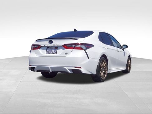 Certified 2023 Toyota Camry SE image 3