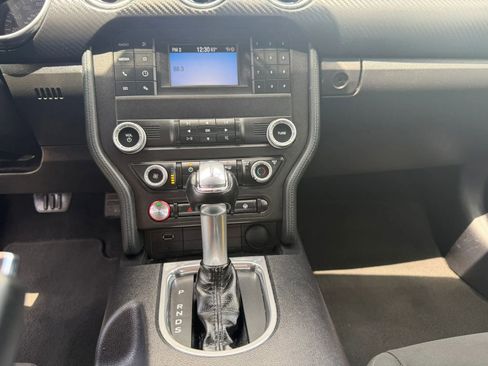 Used 2019 Ford Mustang Coupe image 17