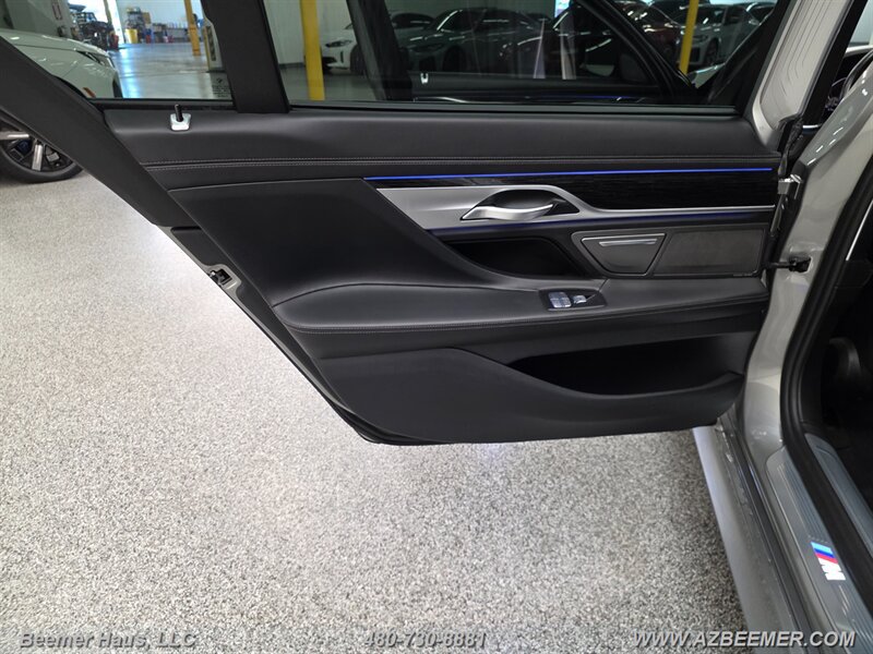 Used 2020 BMW 750i xDrive w/ Executive Package AWD/4WD image 29
