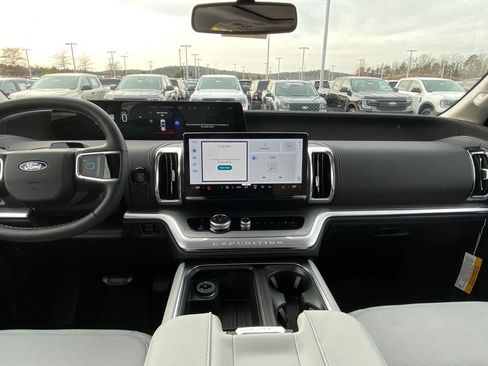 New 2026 Ford Expedition Max Platinum w/ Driver's Package image 25