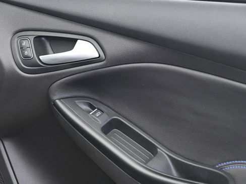 Used 2016 Ford Focus RS image 22