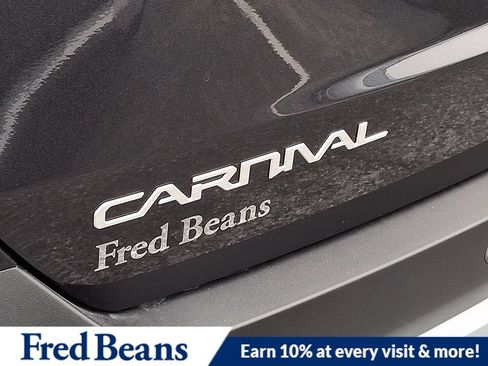 New 2026 Kia Carnival EX FWD image 24