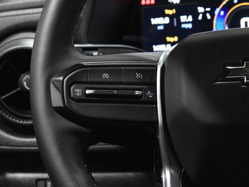 Used 2026 Chevrolet Colorado Trail Boss AWD/4WD image 9