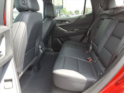 New 2026 Chevrolet Equinox LT w/ Convenience Package II FWD image 14