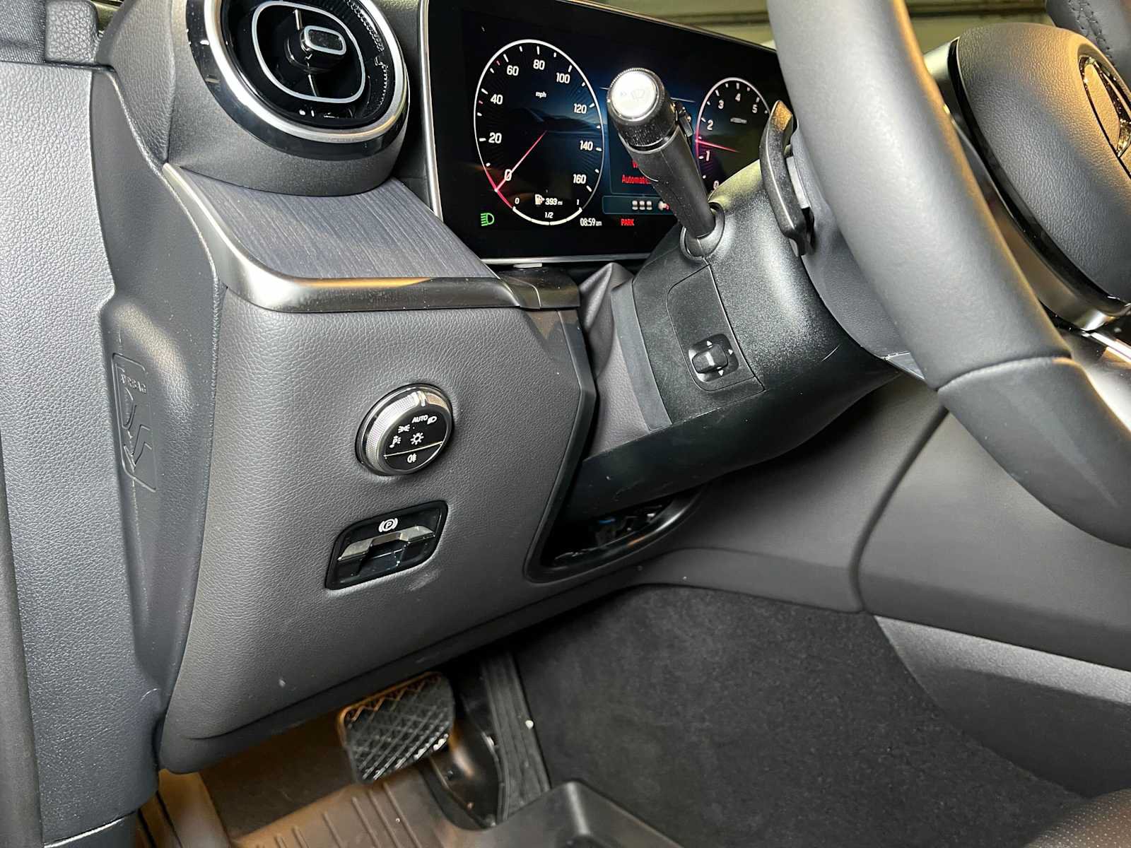 Used 2026 Mercedes-Benz GLC 300 4MATIC image 28