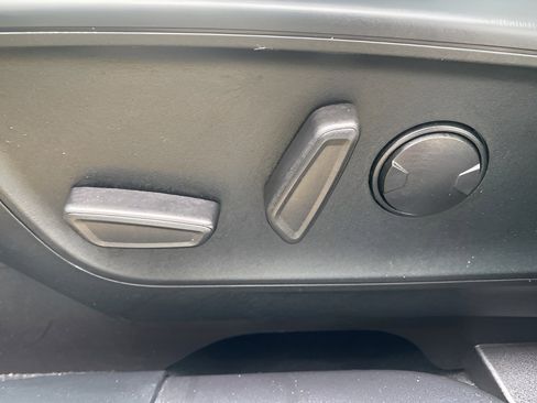 Certified 2022 Ford Escape Titanium w/ Titanium Elite Package image 11