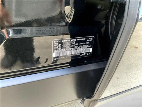 Used 2025 Mitsubishi Outlander SE FWD image 27