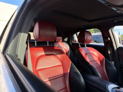 Used 2019 Mercedes-Benz GLC 300 4MATIC Coupe image 13