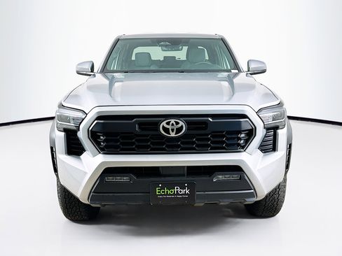 Used 2025 Toyota Tacoma TRD Off-Road image 2