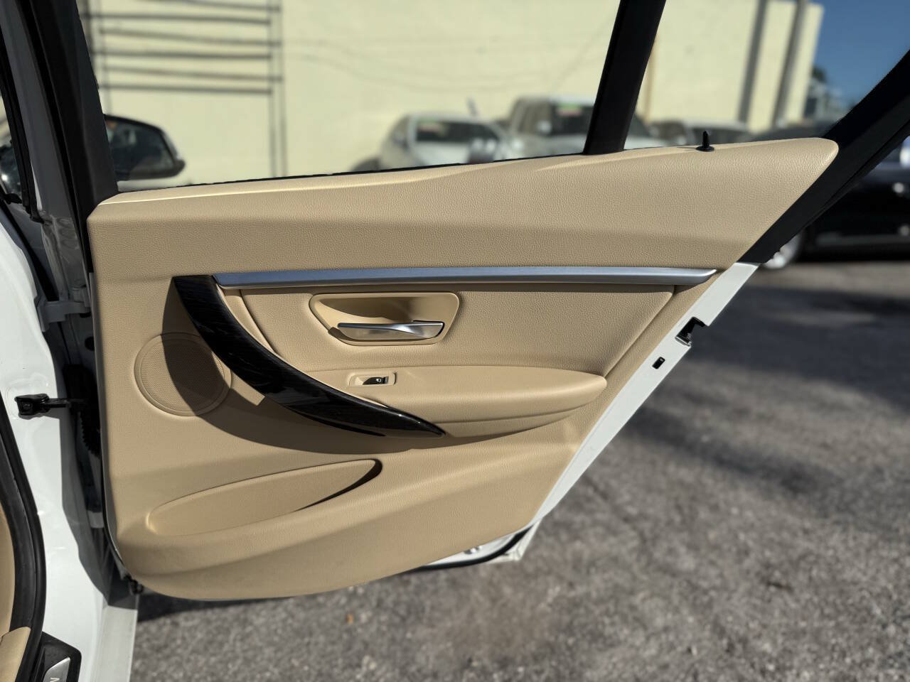 Used 2016 BMW 328i Sedan RWD image 24