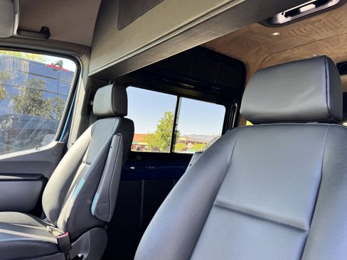 Used 2023 Mercedes-Benz Sprinter 2500 image 23