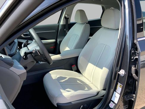 Used 2025 Hyundai Sonata SEL FWD image 8